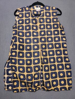 Bogari Top Womens Size Medium Blue & Tan Medallion 100% Silk